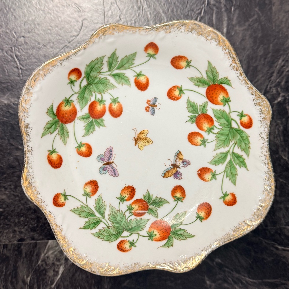 NORLEANS Cake Stand with Strawberries and Butterflies - Picture 8 of 15